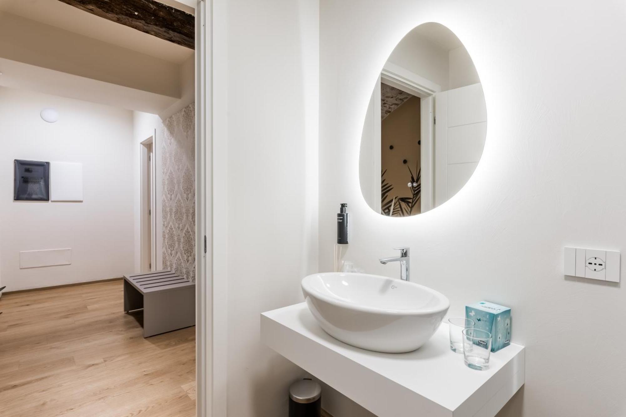 History And Design Facing The Old Port Appartement